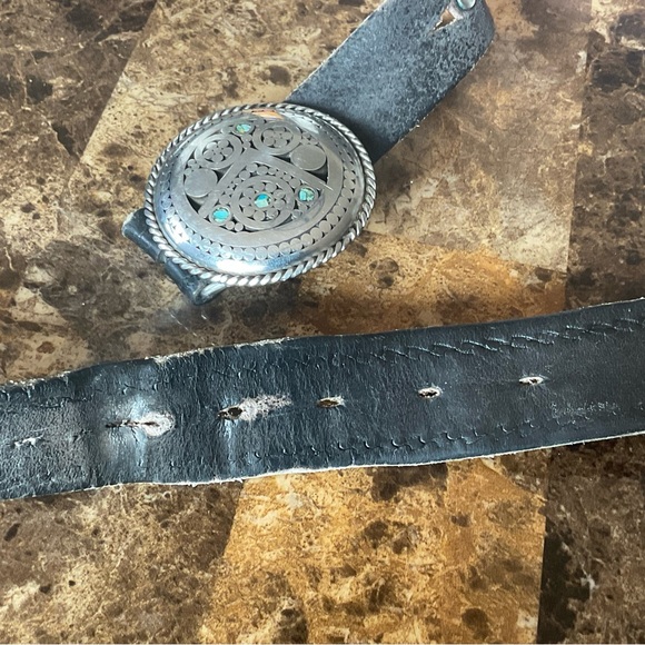 Vtg Mexican Leather Belt with Heavy Turquoise Chip Buckle - Picture 8 of 10